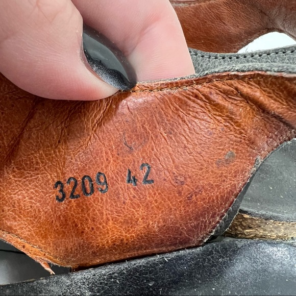 Taos carousel leather wedge Velcro button strap sandals size 42 - Picture 7 of 7